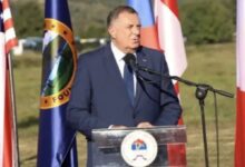 Photo of Ustavni sud BiH danas vanredno zasjeda: Da li će razmatrati apelaciju o Dodikovoj poziciji na čelu SNSD-a?