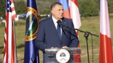 Photo of Ustavni sud BiH danas vanredno zasjeda: Da li će razmatrati apelaciju o Dodikovoj poziciji na čelu SNSD-a?