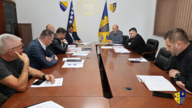 Photo of Razmatran zahtjev neformalne grupe građana u vezi sa problematikom pasa lutalica