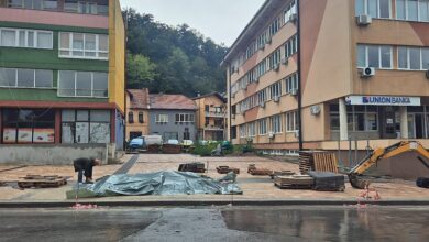 Photo of Nakon višemjesečnog zastoja nastavljaju se radovi na Trgu branilaca u Goraždu