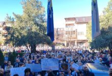 Photo of Stotine građana izašlo na ulice Goražda, traže odgovornost vlasti: “Nismo protiv pasa već za sigurnu djecu”