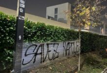 Photo of BH Fanaticosi istakli parole protiv saveza širom BiH, ostavili su poruku i ispred zgrade u Sarajevu