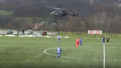 Photo of Helikopter Vlade RS sletio na teren i prekinuo utakmicu