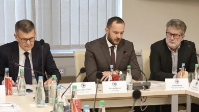 Photo of Nogometni savez BiH gradi 18 terena s umjetnom travom: Ovo su lokacije koje su poslale prijavu