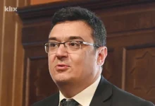 Photo of Predrag Puharić o RTRS-ovom prilogu: Srbi nisu protjerani iz Sarajeva, vlast RS-a ih je pozvala da ga napuste