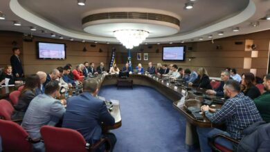 Photo of Dobitnici Šestoaprilske nagrade Grada Sarajeva za 2026. Elvir Karalić i Obala Art Centar