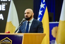 Photo of POSKOK u prostorijama Federalnog MUP-a: Pretresaju i kabinet Rame Isaka, oduzet mu mobitel