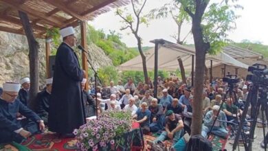 Photo of Vjernici iz BiH prisutvovali 51. manifestaciji “Dani mevluda i zikra”: Program ispunjen učenjem Kur’ana i prigodnim obraćanjem muftija