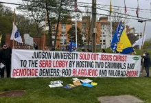 Photo of Protesti u Chicagu zbog dodjele nagrade Dodiku: “Univerzitet Judson je prodao Isusa Krista srpskom lobiju”