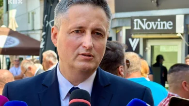 Photo of Bećirović na Kapiji: Za Srbiju i Vučića je velika sramota što je zločinac Đukić još uvijek na slobodi