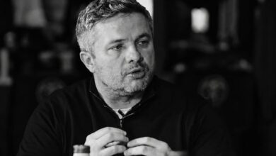 Photo of Preminuo Edin Avdić, legendarni novinar i komentator