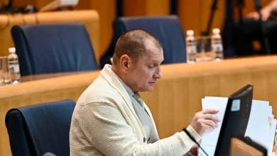 Photo of Miletić od Vijeća ministara traži milion KM kako bi BHRT prenosio Zmajeve na Mundijalu