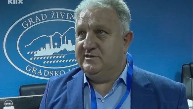 Photo of Predsjedavajućeg vijeća iz Živinica terete da je supruzi, sinu i snahi kupio lažne fakultetske diplome