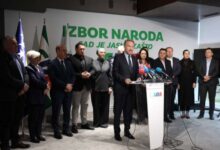 Photo of SDA: Jeftine obmane neće proći ma šta Naša stranka učinila u borbi za moć