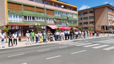 Photo of Goražde u podne utihnulo: Grad zastao u znak sjećanja na žrtve Srebrenice