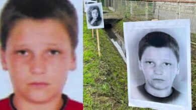 Photo of Zloupotreba tragedije iz Srbije: Fotografija dječaka ubijenog 2008. u Arilju postavljena u Potočarima kao simbol srpskog stradanja tokom rata u Srebrenici