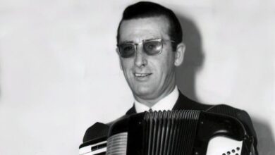 Photo of Prije 39 godina preminuo Ismet Alajbegović Šerbo, bh. virtuoz harmonike