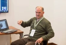 Photo of Mirsad Tokača priveden u Rogatici zbog zastave RBiH: “Krenuli su za mnom pod rotacijama, kaznili me i izvinjavali se”