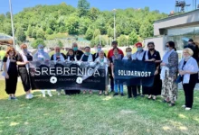 Photo of Žene u crnom u Beogradu organiziraju stajanje u tišini za žrtve genocida u Srebrenici