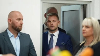 Photo of Stanivuković nastavio s prozivkama vlasti u RS-u zbog racije i incidenta na Palama: “Mladi ljudi su pretrpjeli silu”
