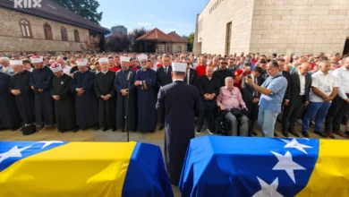 Photo of Klanjana dženaza pet planinara stradalih na Elbrusu: Veliki broj građana došao na posljednji ispraćaj