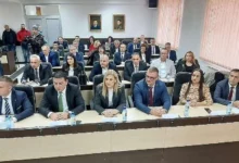 Photo of Vlast se mijenja, a Krajina prazni: Četiri vlade u jednom mandatu nisu na čast nijednoj stranci u Unsko-sanskom kantonu