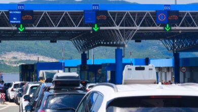 Photo of Na graničnim prelazima Izačić i Velika Kladuša duge kolone vozila na izlazu iz BiH