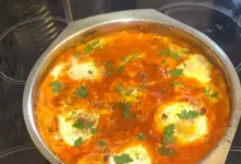 Photo of Brz i ukusan doručak iz rerne: Jaja, feta i paradajz gotovi za 20 minuta