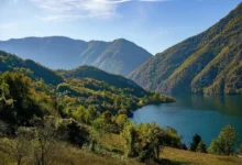 Photo of Jezero Perućac nikada nije temeljno pregledano, za 16 žrtava zločina u Štrpcima se još uvijek traga
