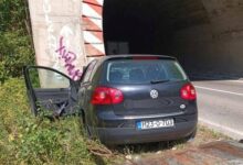 Photo of Teška nesreća kod Višegrada: Vozač Golfa poginuo nakon udara u zid tunela