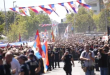 Photo of Državni i vojni vrh Srbije te desetine hiljada građana prisustvovali sahrani osuđenog ratnog zločinca Ratka Mladića