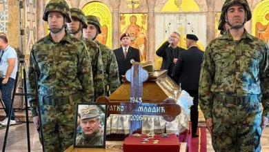 Photo of Zašto Srbija ima potrebu slaviti zlo: Sahrana ratnog zločinca kao ogledalo izgubljenog društva i nemoćne Evrope