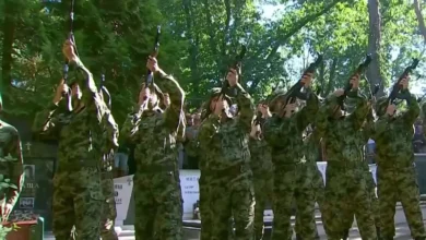 Photo of Vojska Srbije plotunom odala počast Mladiću: Hoće li BiH sada preispitati vojnu saradnju s tom zemljom?