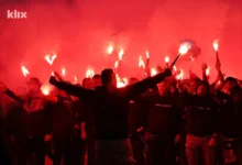 Photo of BH Fanaticosi u vatrenom korteu krenuli prema Bilinom Polju i zagrijali atmosferu na ulicama Zenice